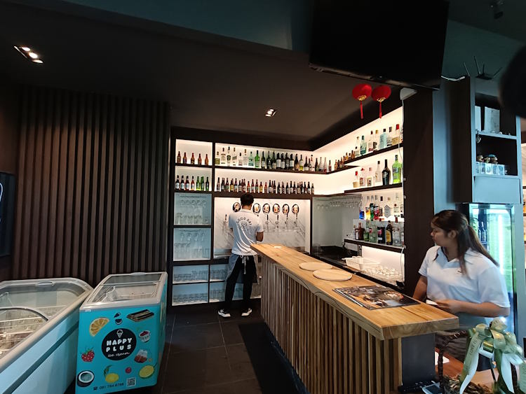 Good day craft beer bar 12