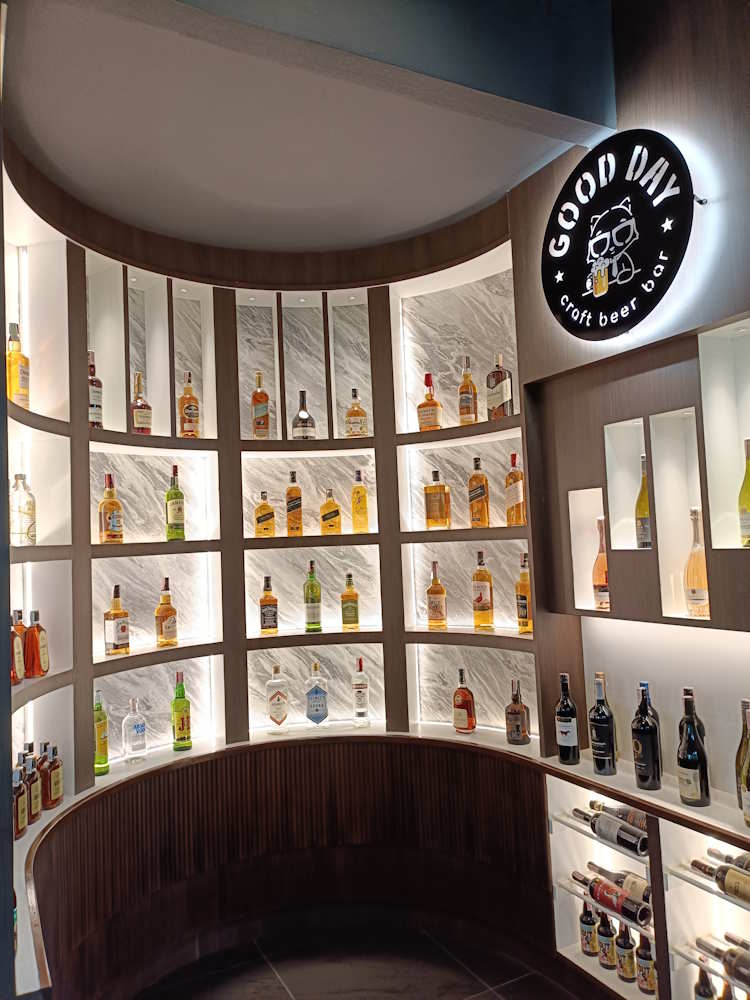 Good day craft beer bar 16