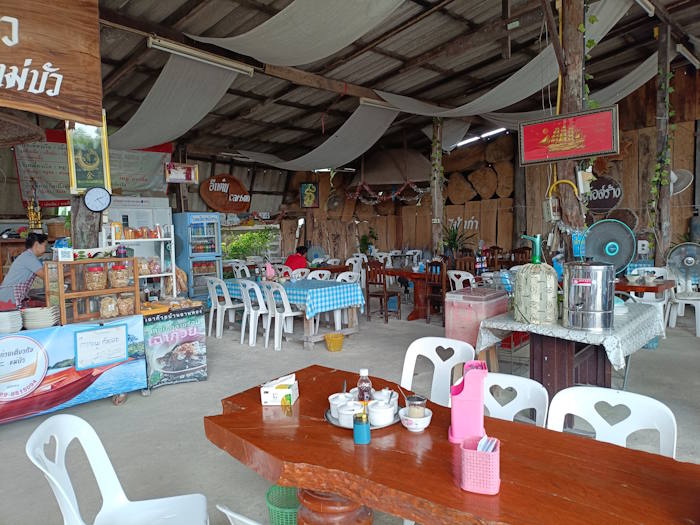 Mae bua boat noodle 05