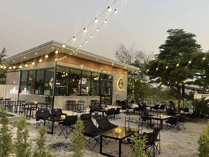 Mee hew music bistro 02