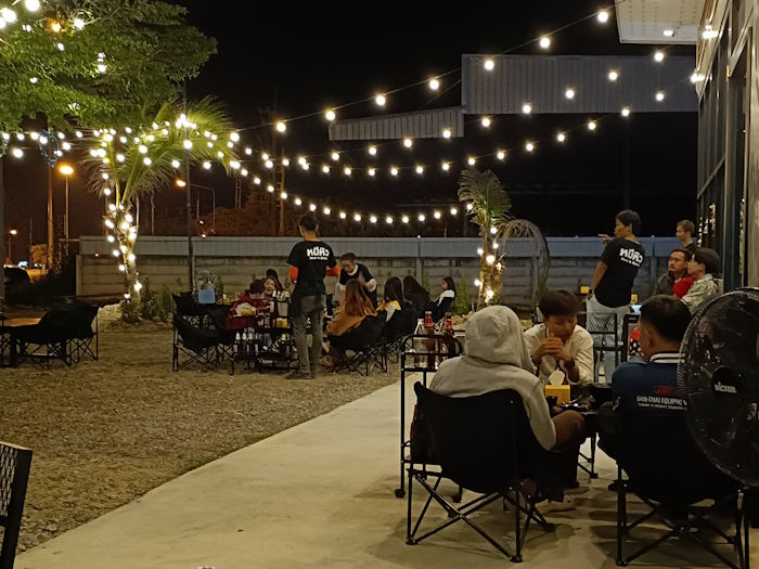 Mee hew music bistro 05