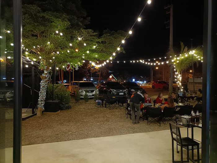 Mee hew music bistro 16