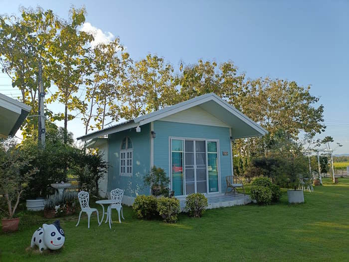 And an ant caffe and bakery 15