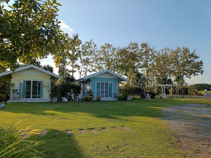 And an ant caffe and bakery 16