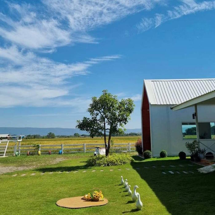 And an ant caffe and bakery 34