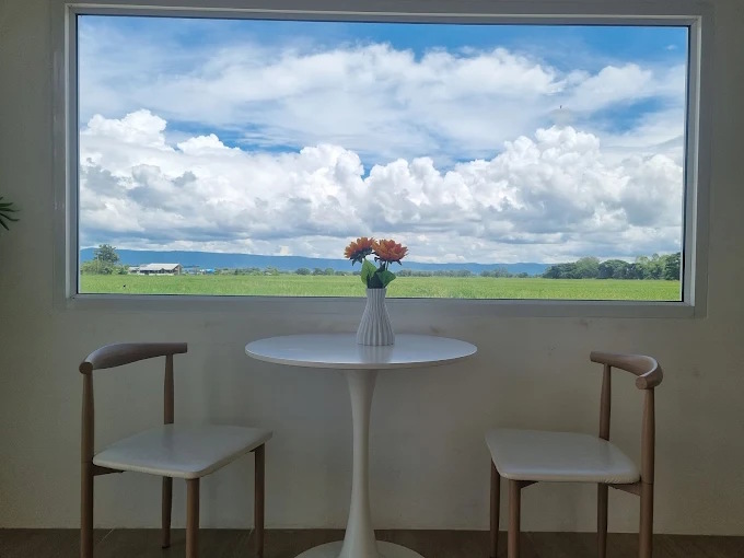 And an ant caffe and bakery 39