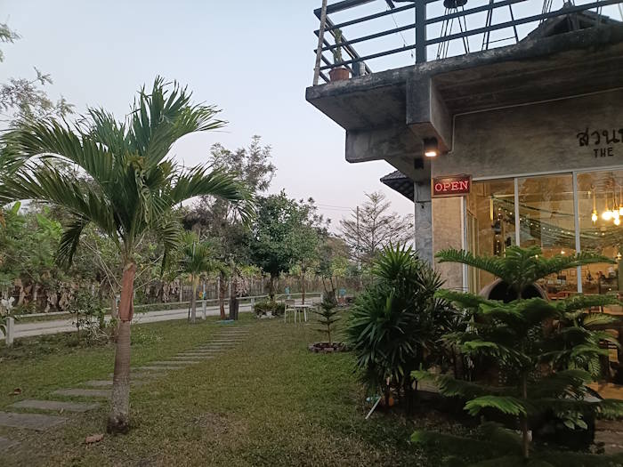 ร้านสวนหลังบ้าน อำเภอพาน