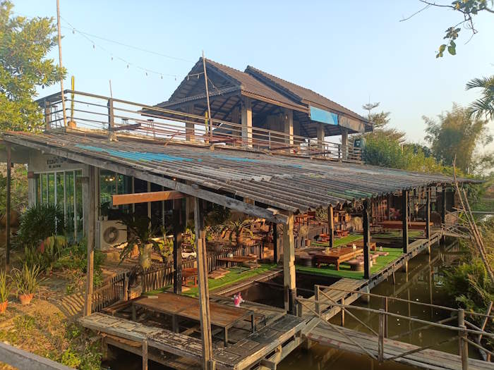 ร้านสวนหลังบ้าน อำเภอพาน
